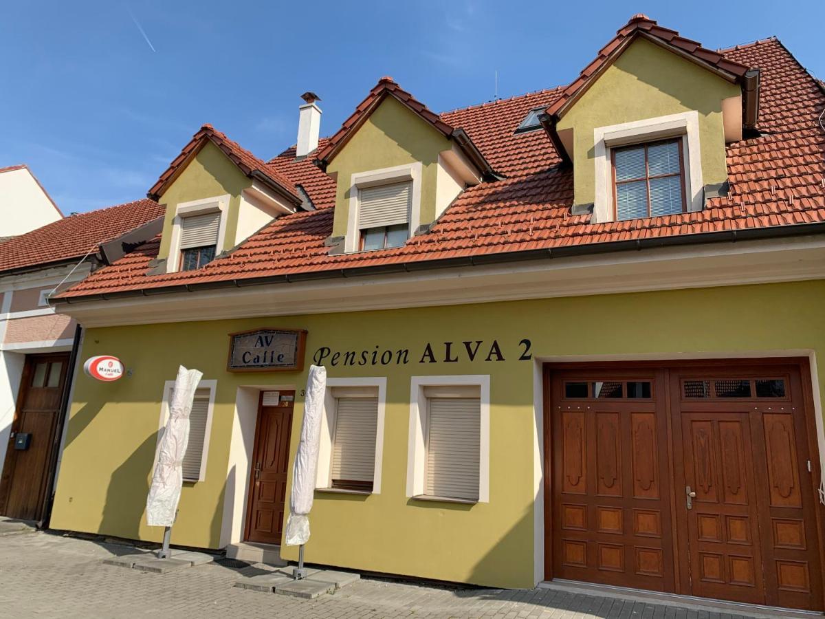 Alva Pension 2 Мікулов Екстер'єр фото